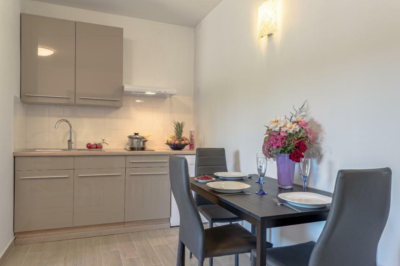 Apartament Lavander 02 *