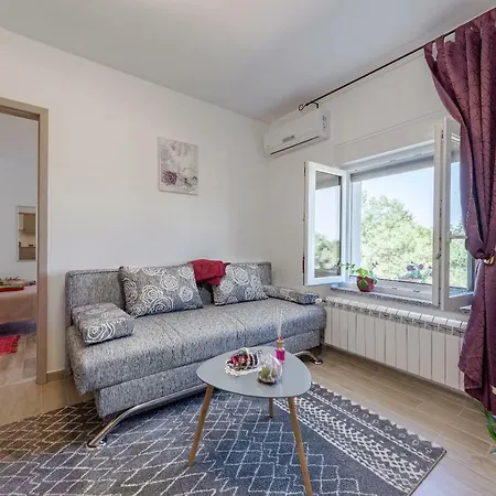 Apartment Lavander 02 Pula Exterior photo
