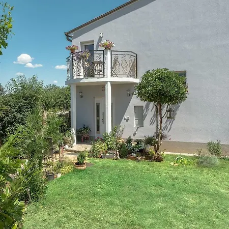Apartment Lavander 02 Pula Exterior photo